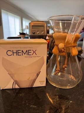 Chemex Classic Glass Coffee Maker with Wood Collar - Brown